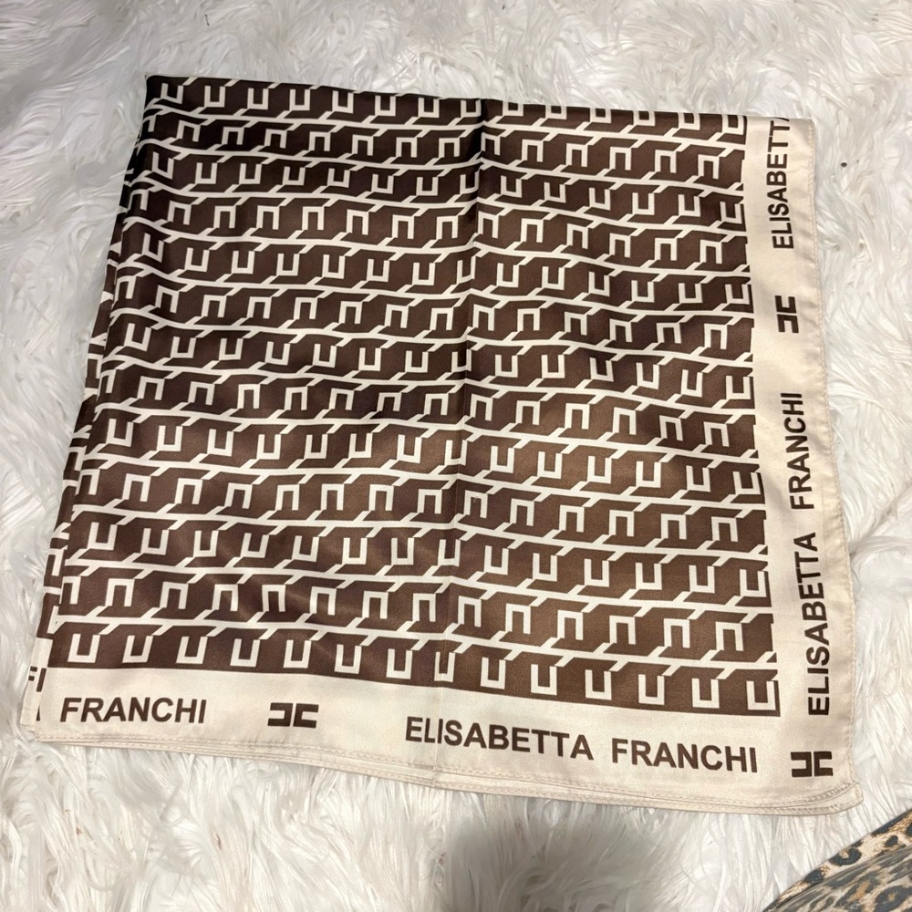 Elisabetta Franchi square print light brown silky twill scarf 35x35in‼️LAST ONE